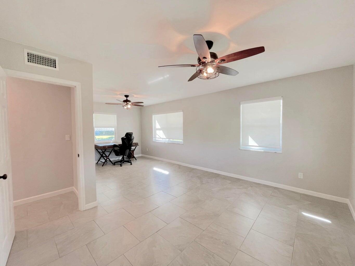 VERO SHORES UNIT 1 - Residential