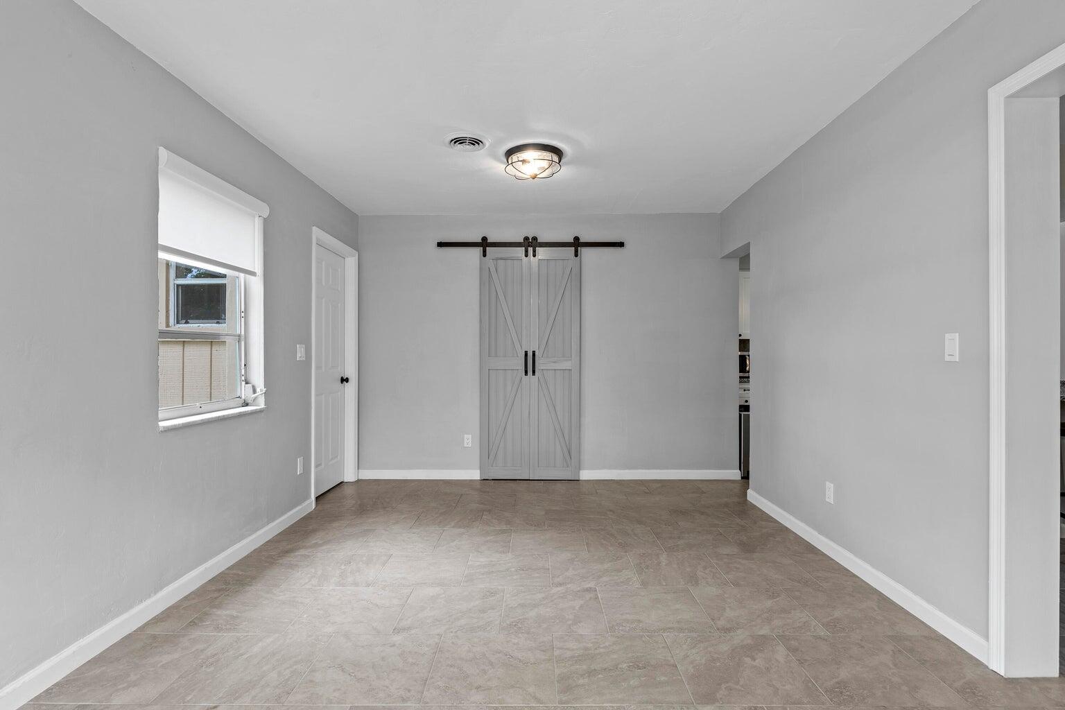 VERO SHORES UNIT 1 - Residential