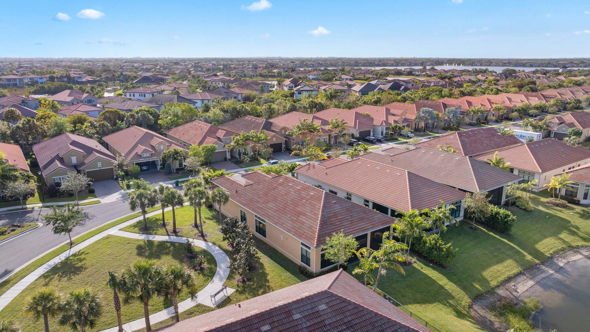 PARKLAND ROYALE - Residential