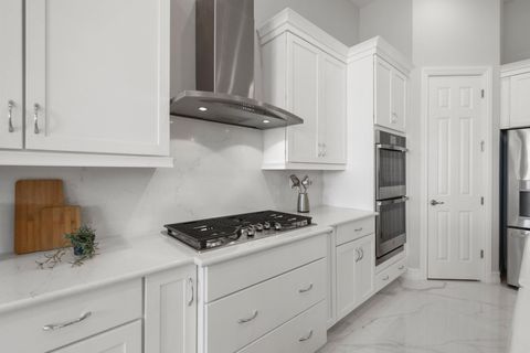Tiny photo for 9149 E Leon Cir Circle E, Parkland, FL 33076 (MLS # B26011560)