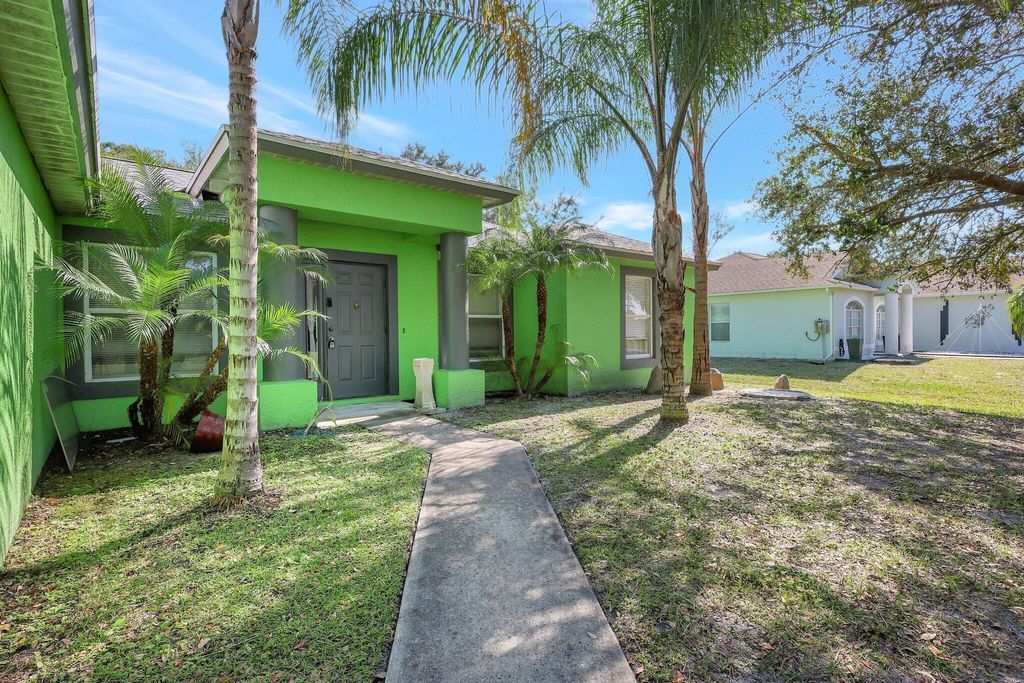 Photo of 2737 SW East Calabria Circle, Port Saint Lucie, FL 34953 (MLS # R11094089)