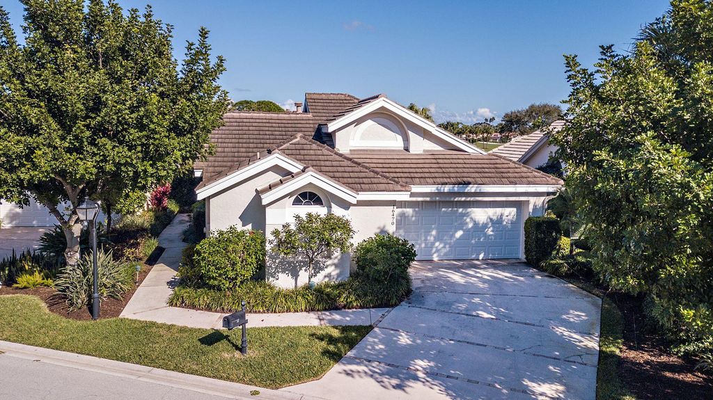 Photo of 16470 Riverwind Court, Jupiter, FL 33477 (MLS # R10778947)