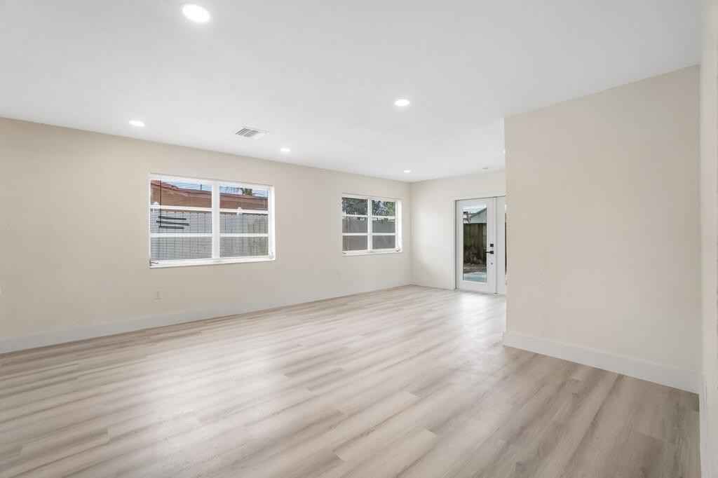 MIRAMAR ISLES SEC 1 - Residential