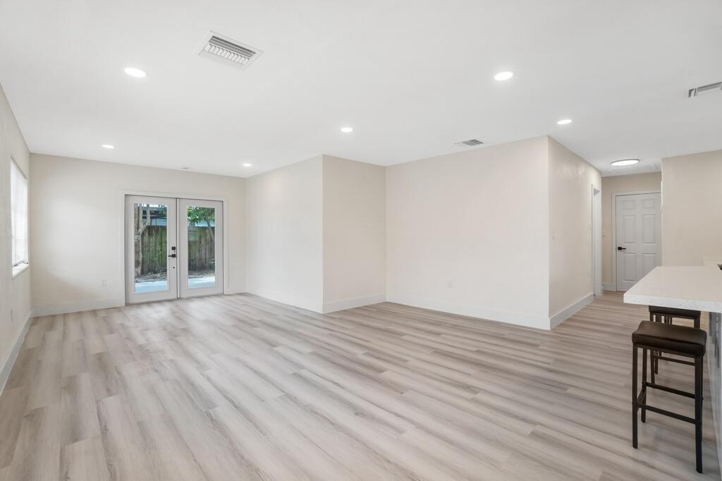 MIRAMAR ISLES SEC 1 - Residential