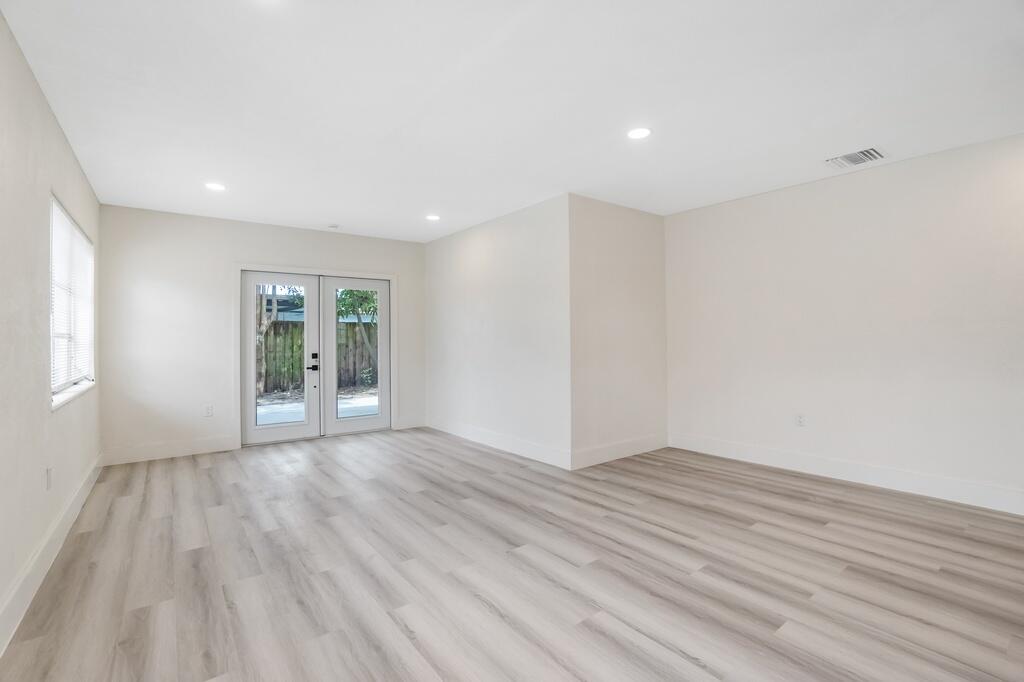 MIRAMAR ISLES SEC 1 - Residential