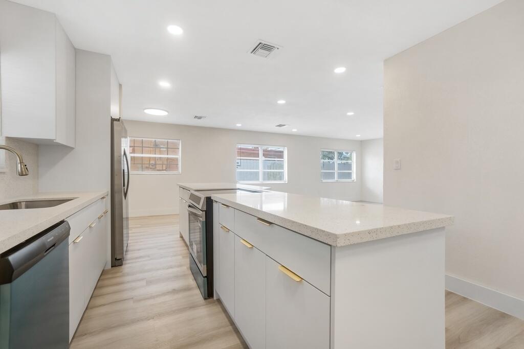 MIRAMAR ISLES SEC 1 - Residential