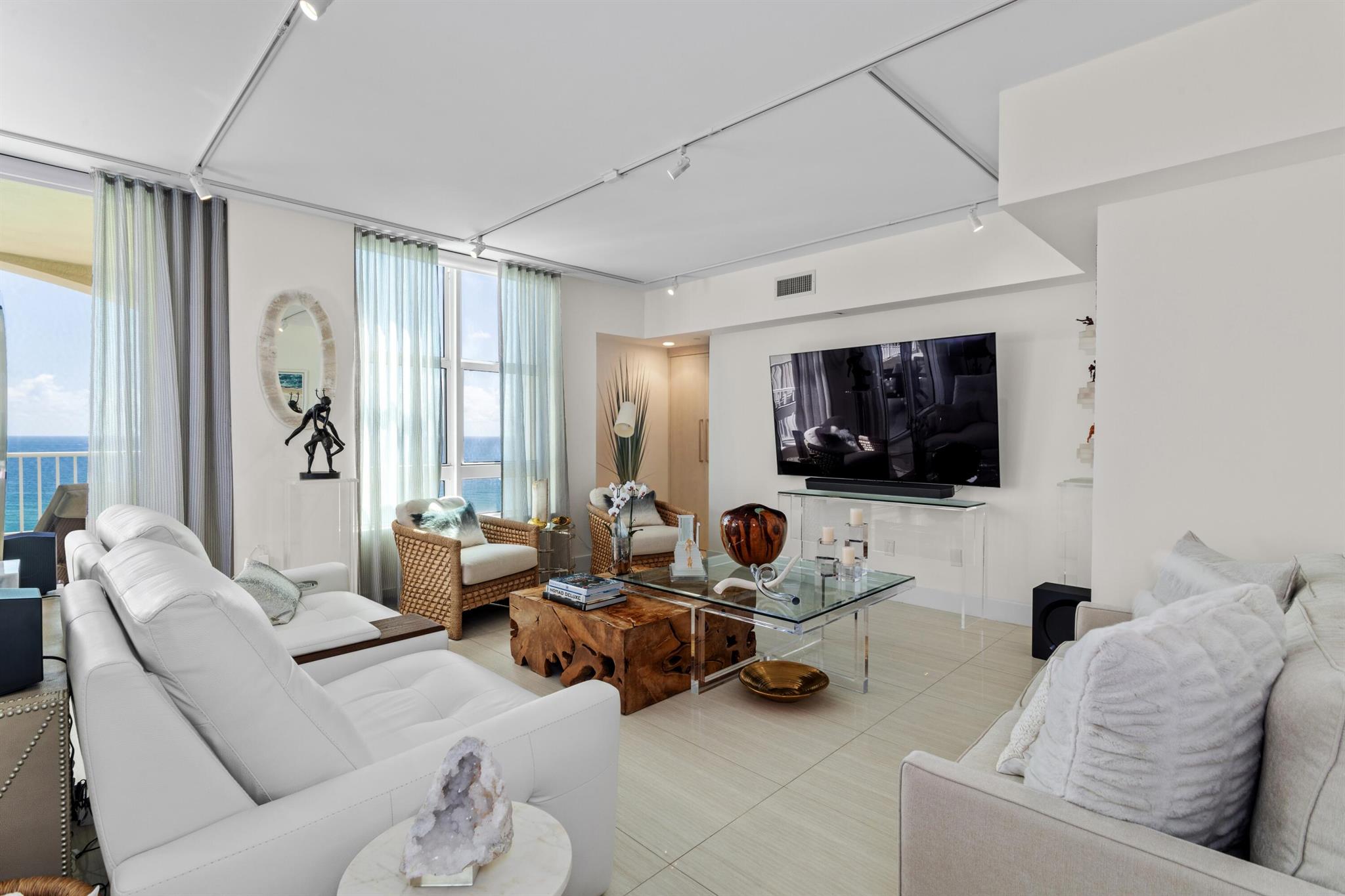 TOSCANA SOUTH CONDO - Residential