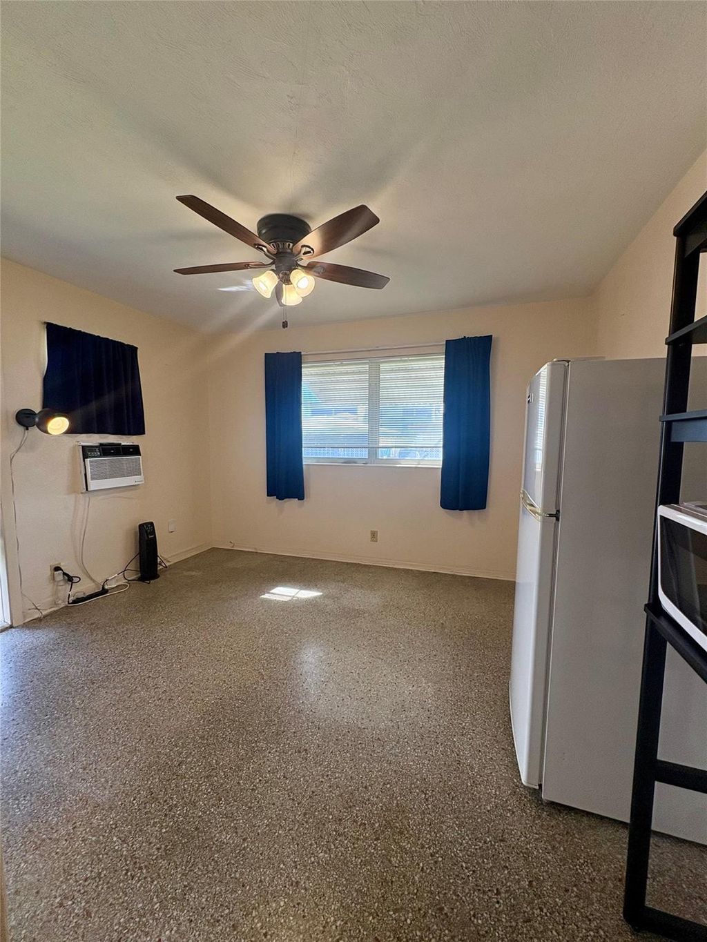 Photo of 2709 NE 32nd Street #2, Fort Lauderdale, FL 33306 (MLS # F10552398)