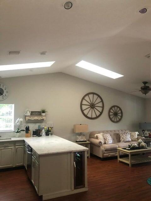 SUGAR POND MANOR OF WELLI - Residential Lease