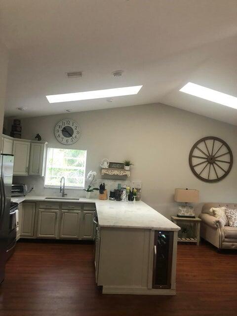 SUGAR POND MANOR OF WELLI - Residential Lease