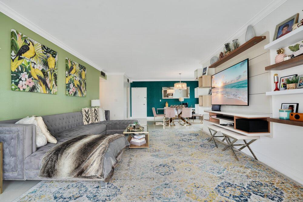 ARLEN HOUSE WEST CONDO - Residential