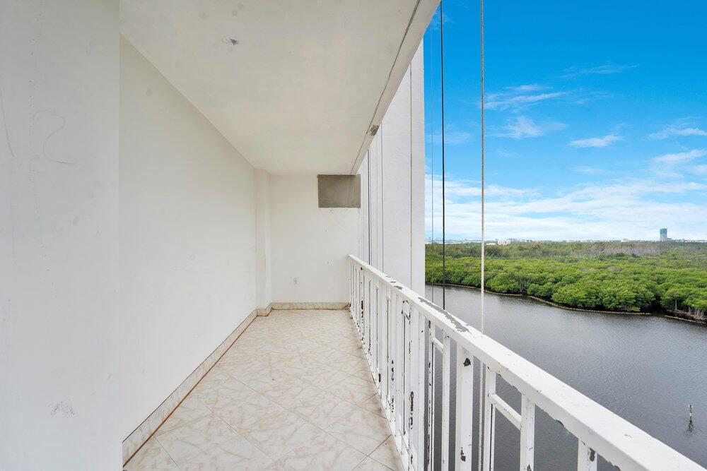 ARLEN HOUSE WEST CONDO - Residential