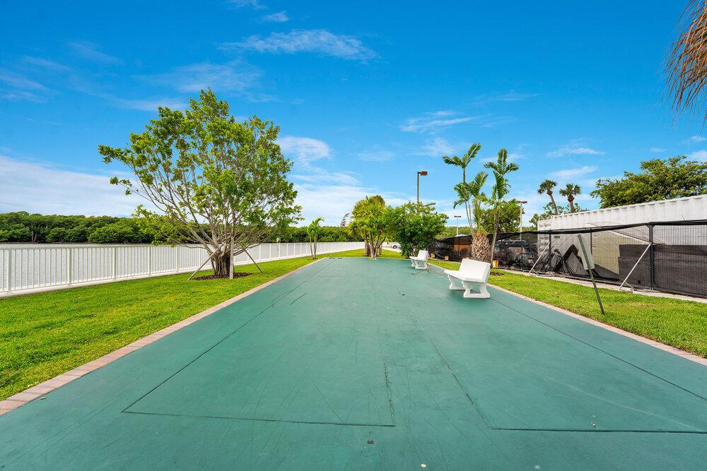 ARLEN HOUSE WEST CONDO - Residential