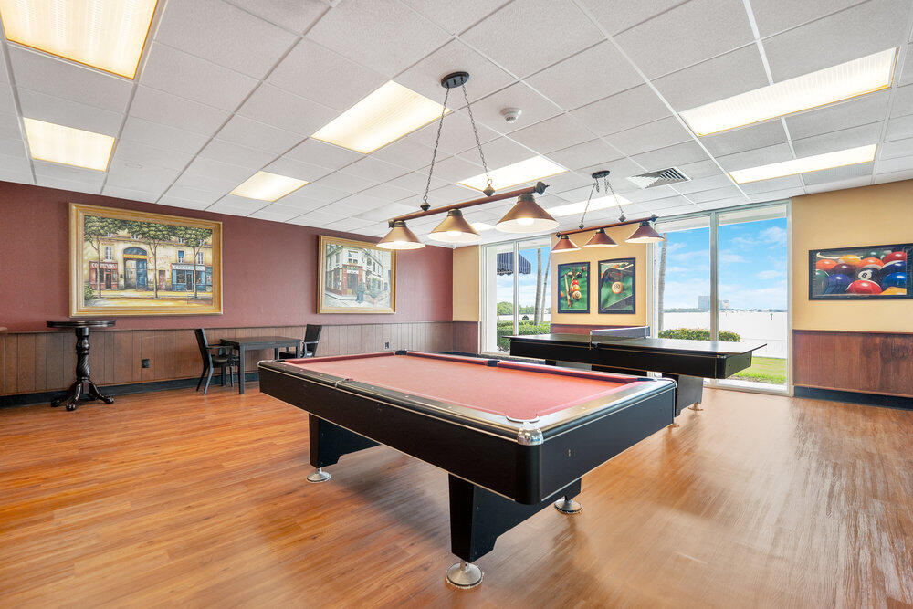 ARLEN HOUSE WEST CONDO - Residential