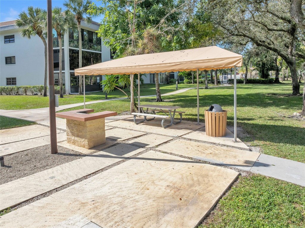 Bonaire at Woodmont Condo - Residential