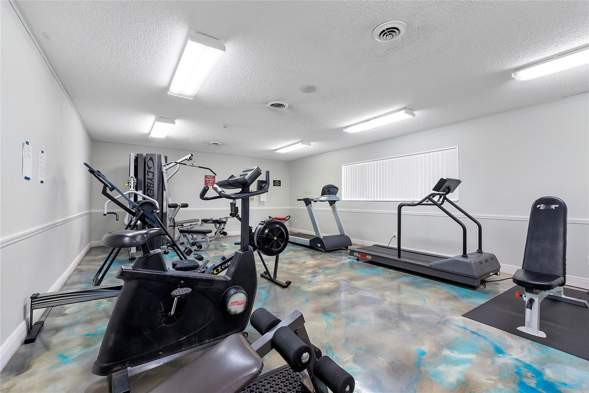 ORIOLE GOLF & TENNIS CLUB - Residential