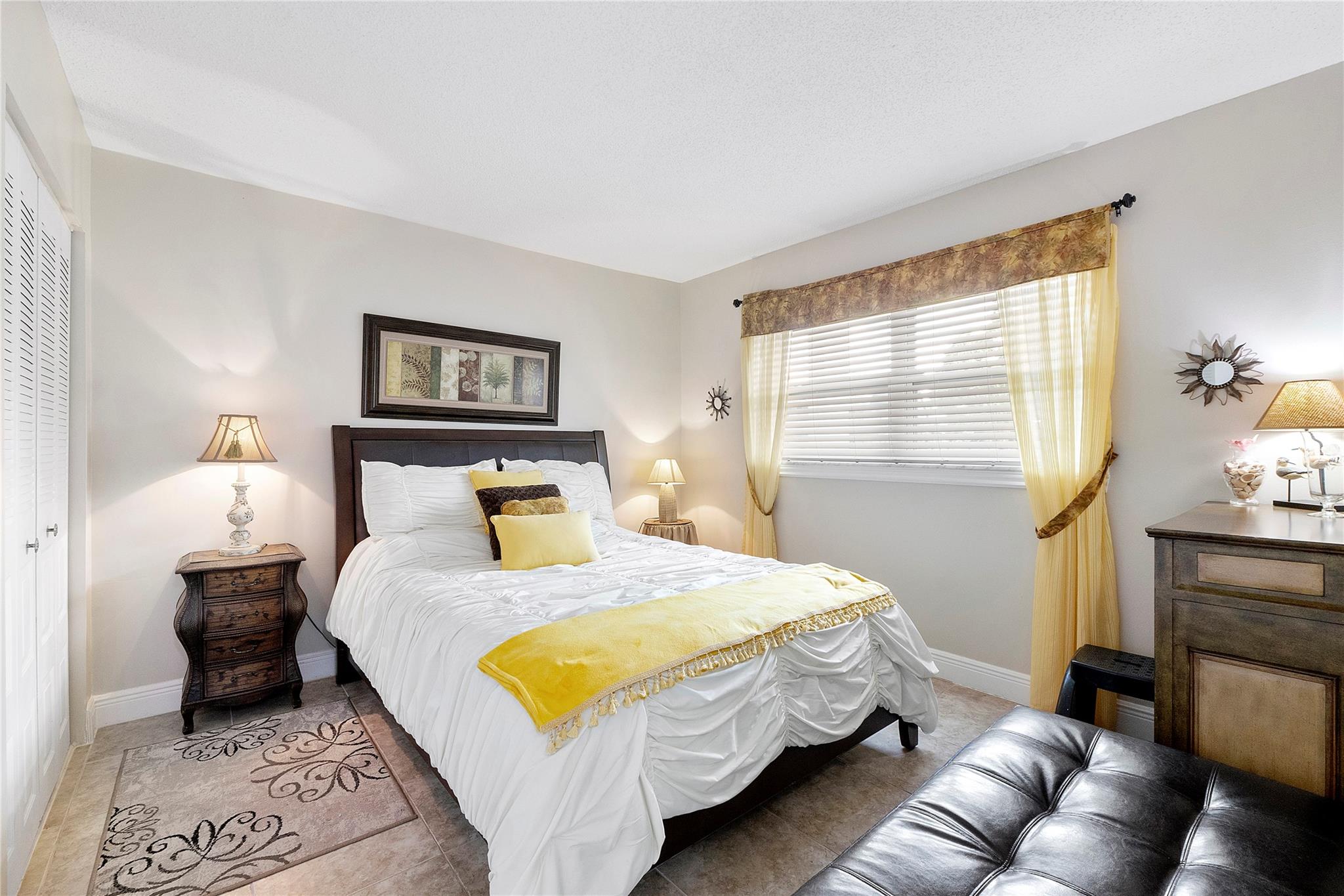 ORIOLE GOLF & TENNIS CLUB - Residential