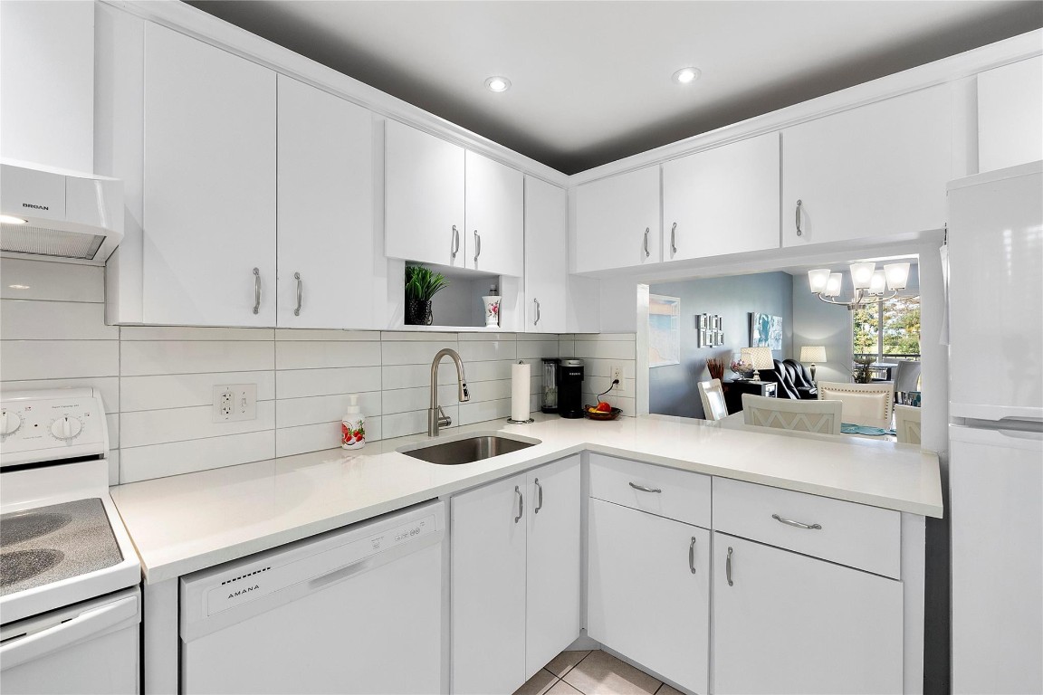 ORIOLE GOLF & TENNIS CLUB - Residential