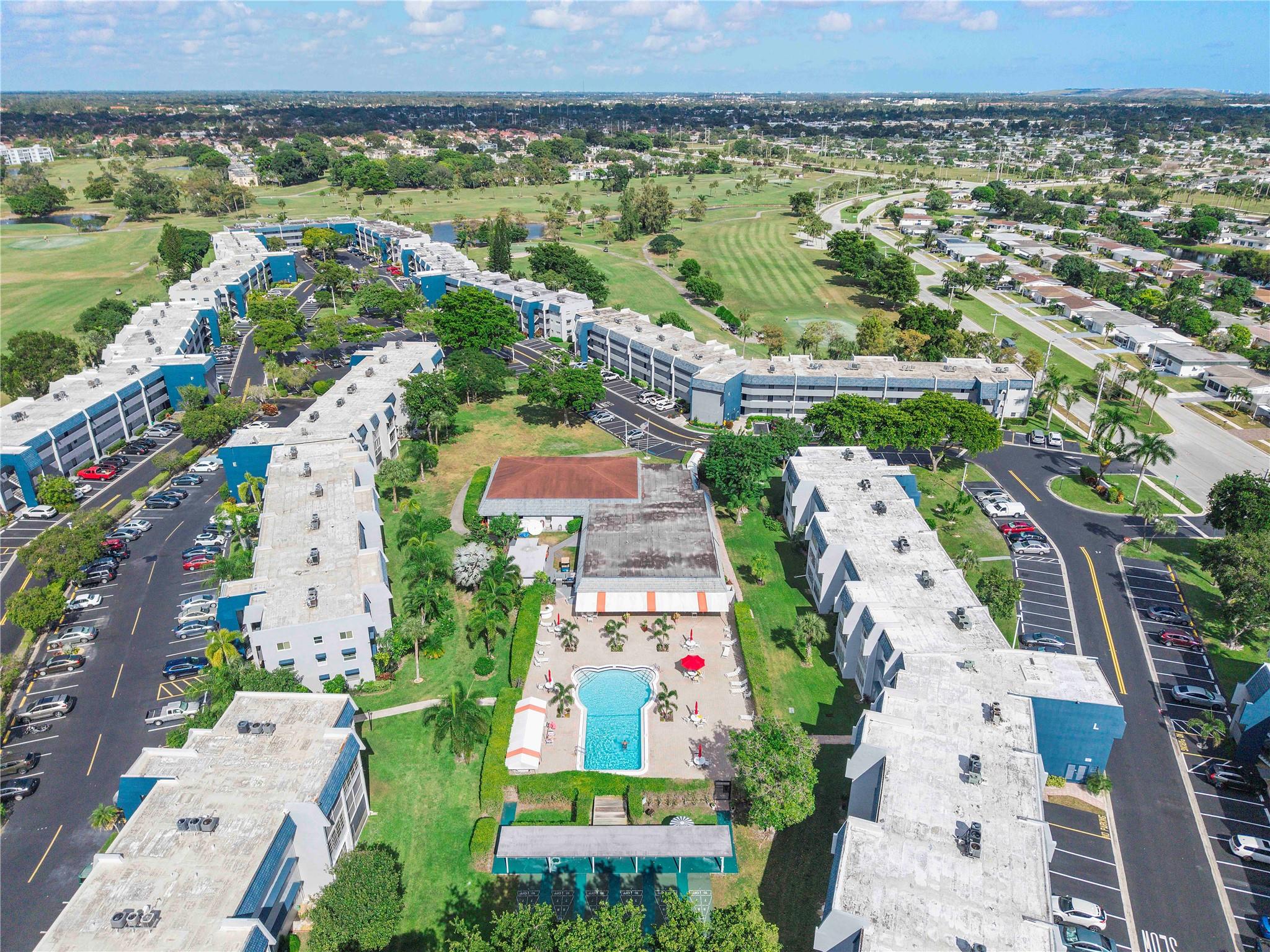 ORIOLE GOLF & TENNIS CLUB - Residential