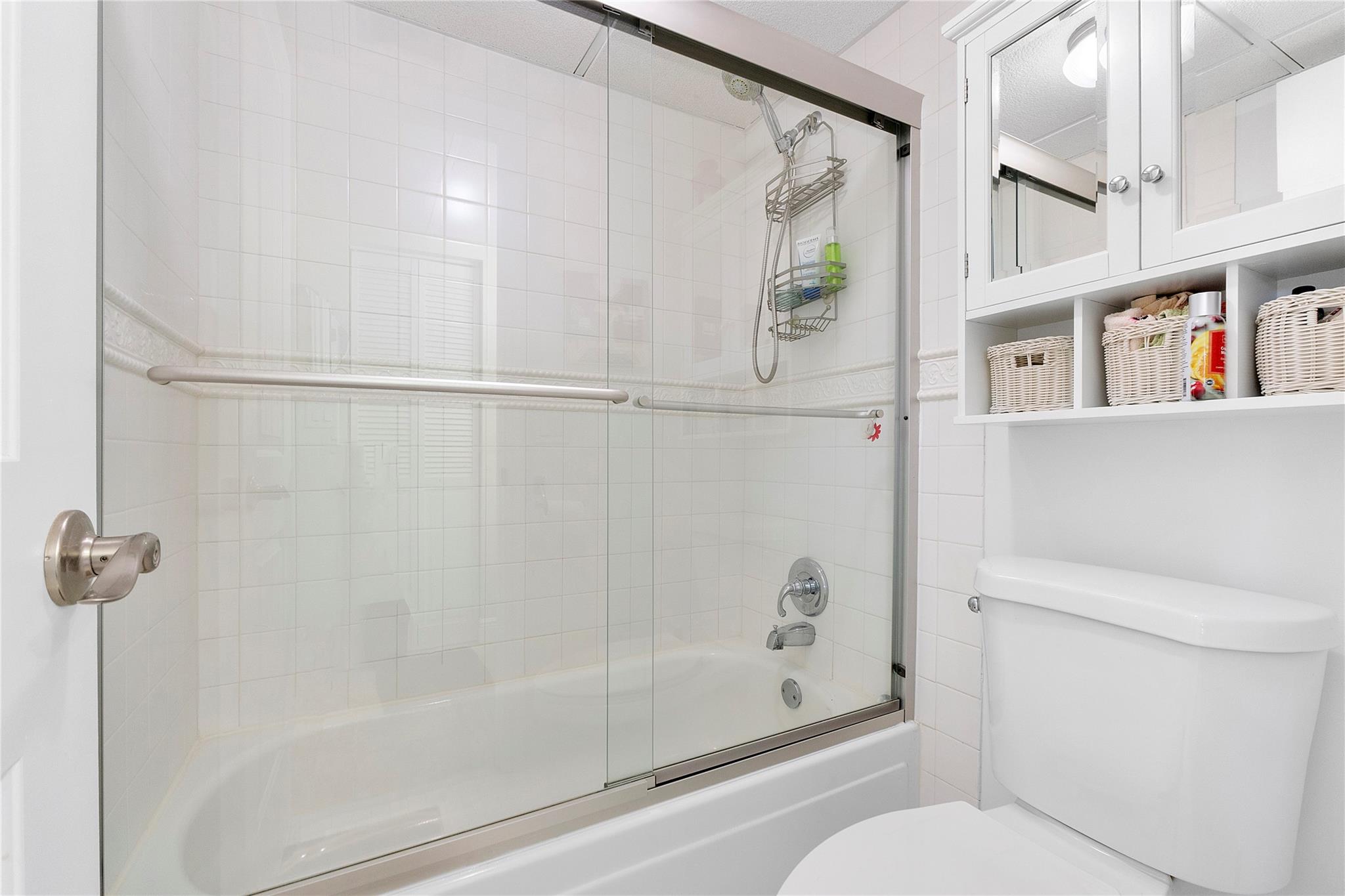 ORIOLE GOLF & TENNIS CLUB - Residential