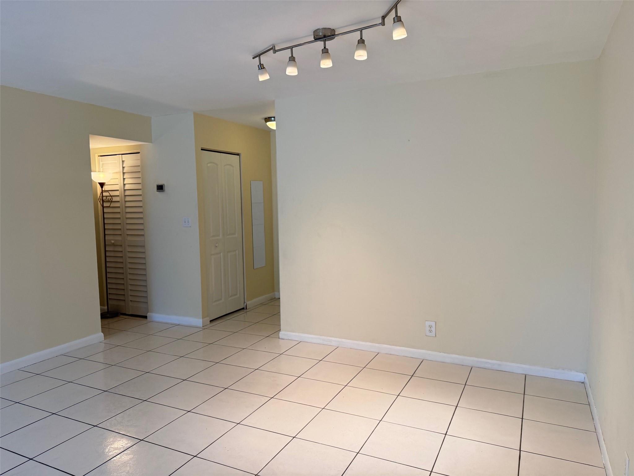 Lakes of Newport - Residential Lease