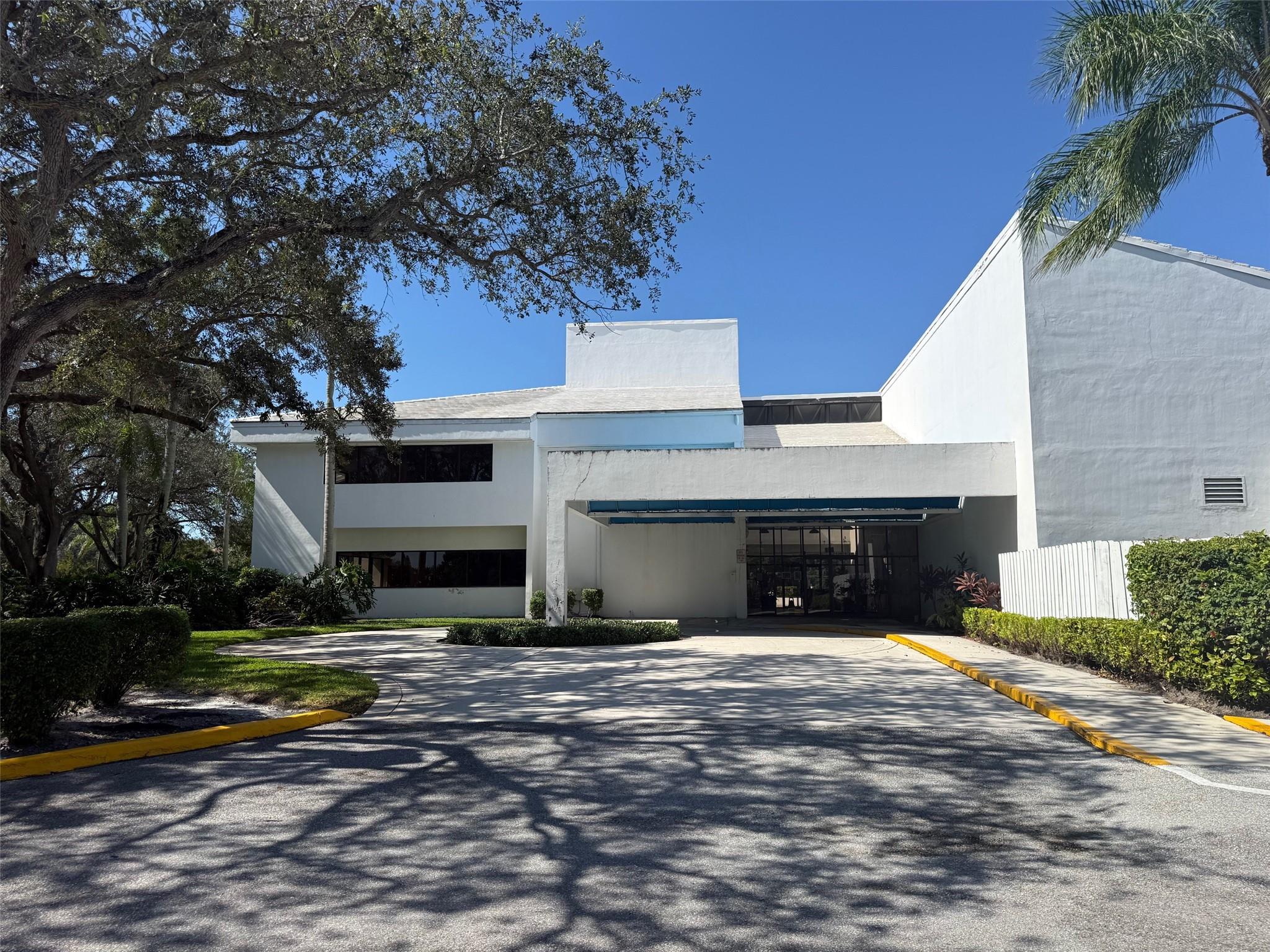 Lakes of Newport - Residential Lease