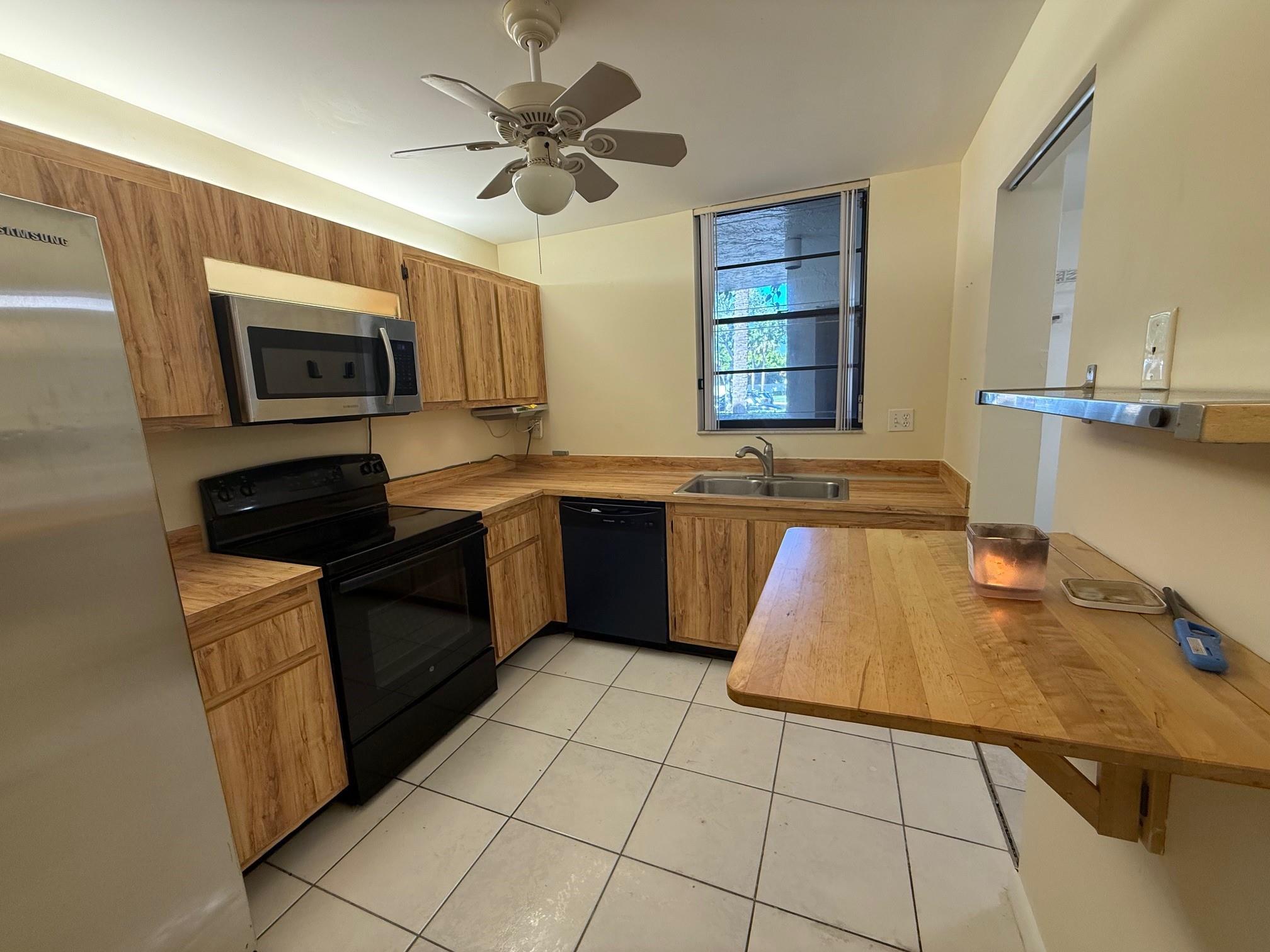 Lakes of Newport - Residential Lease