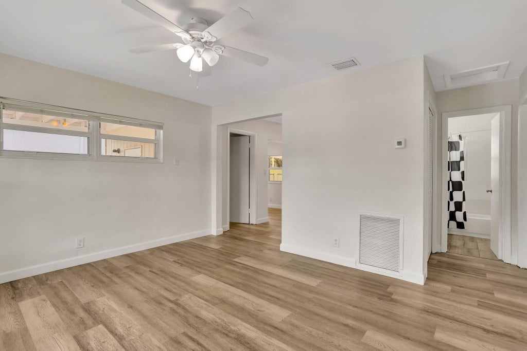 Photo of 5500 N ANDREWS Avenue N, Oakland Park, FL 33309 (MLS # B26079165)