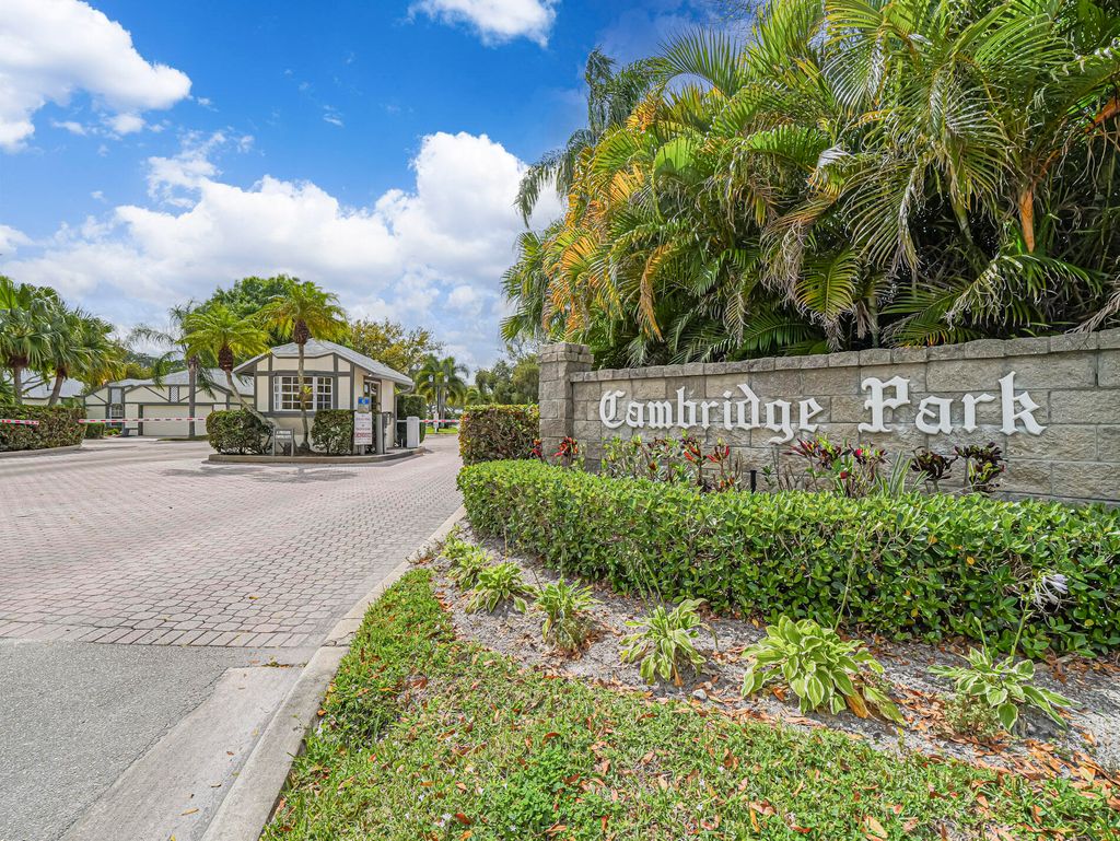 Photo of 7920 Ascot Place, Vero Beach, FL 32966 (MLS # R11068311)