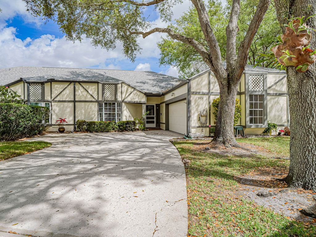 Photo of 7920 Ascot Place, Vero Beach, FL 32966 (MLS # R11068311)