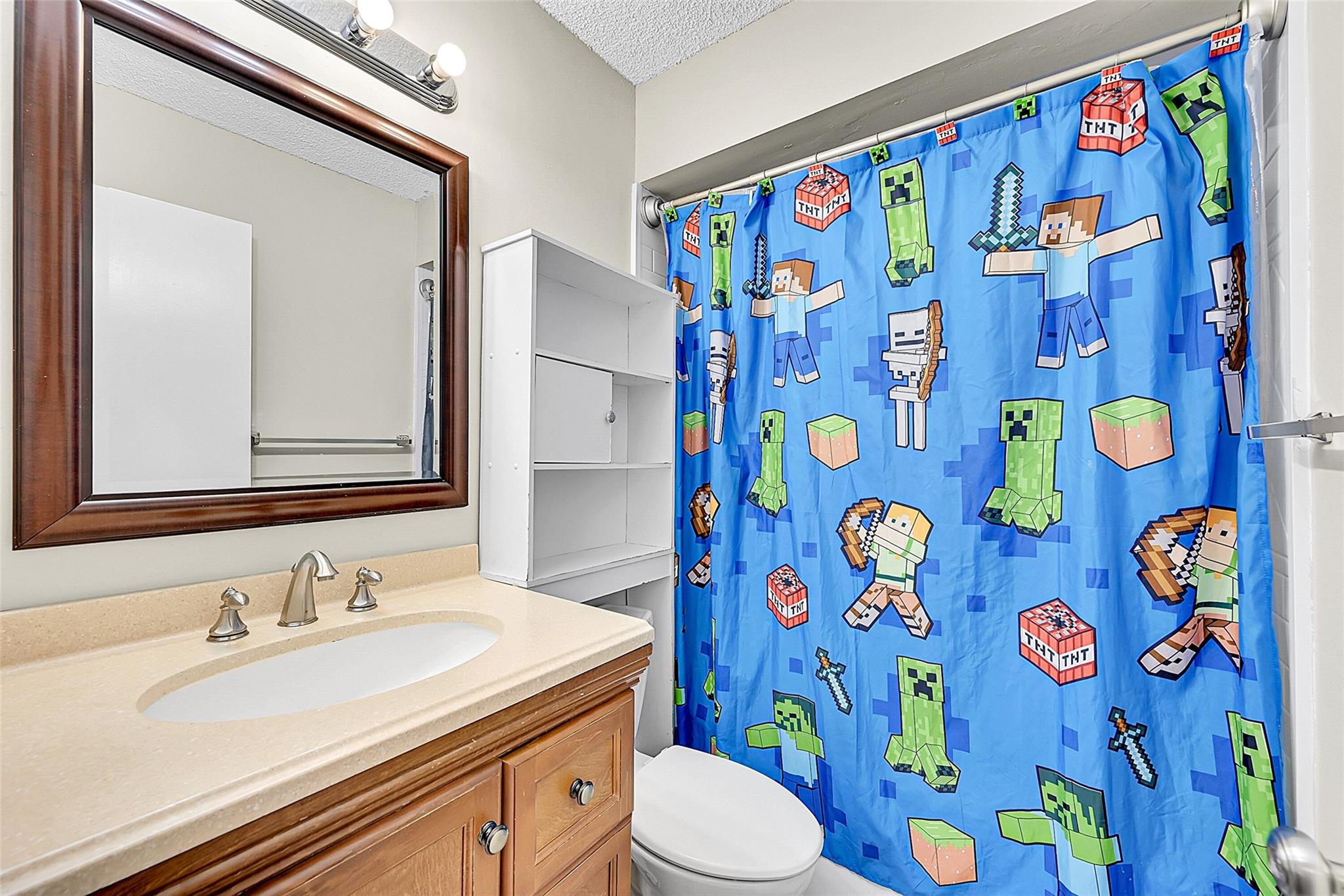 SPRINGTREE LAKES - Residential