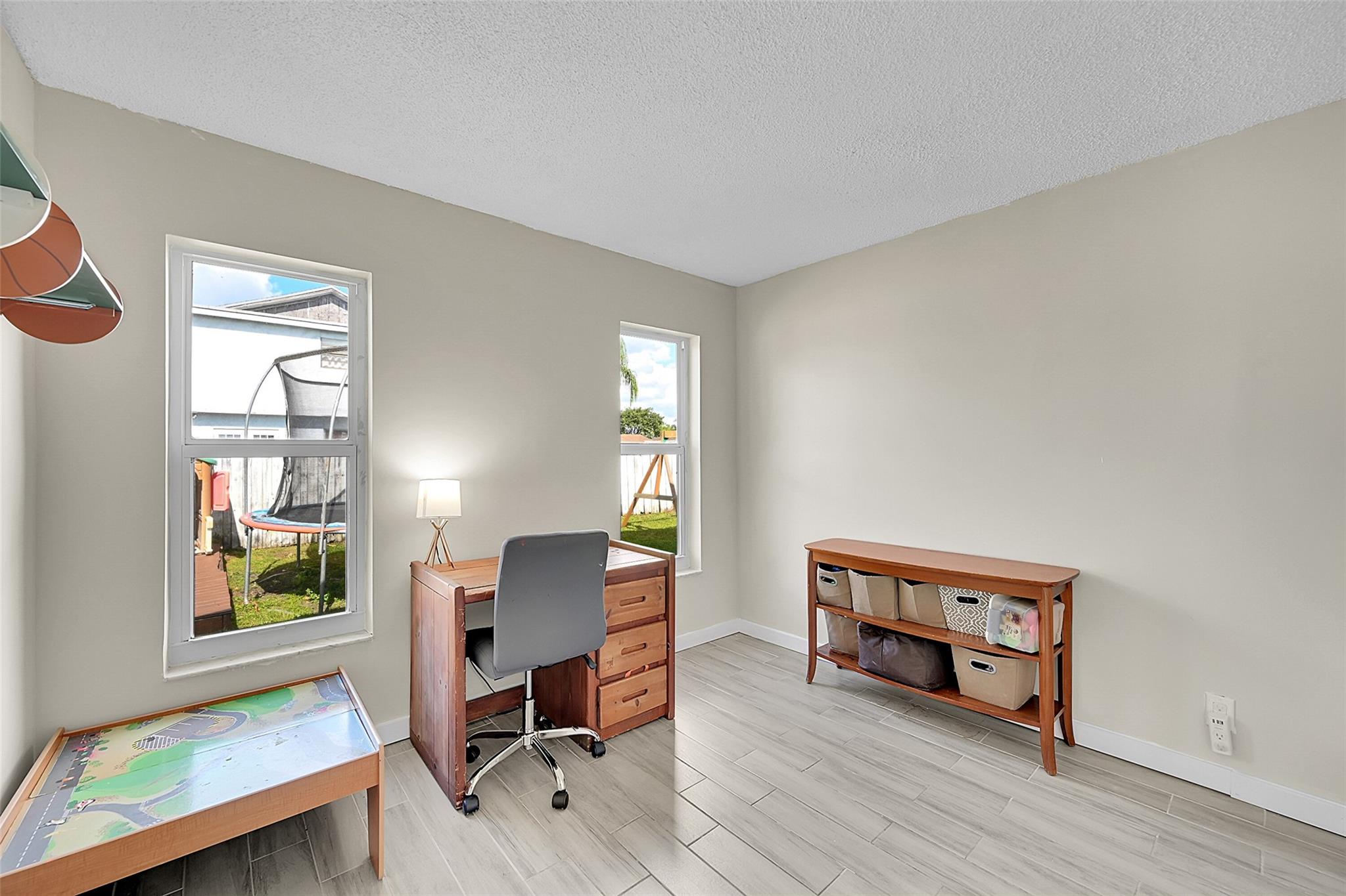 SPRINGTREE LAKES - Residential