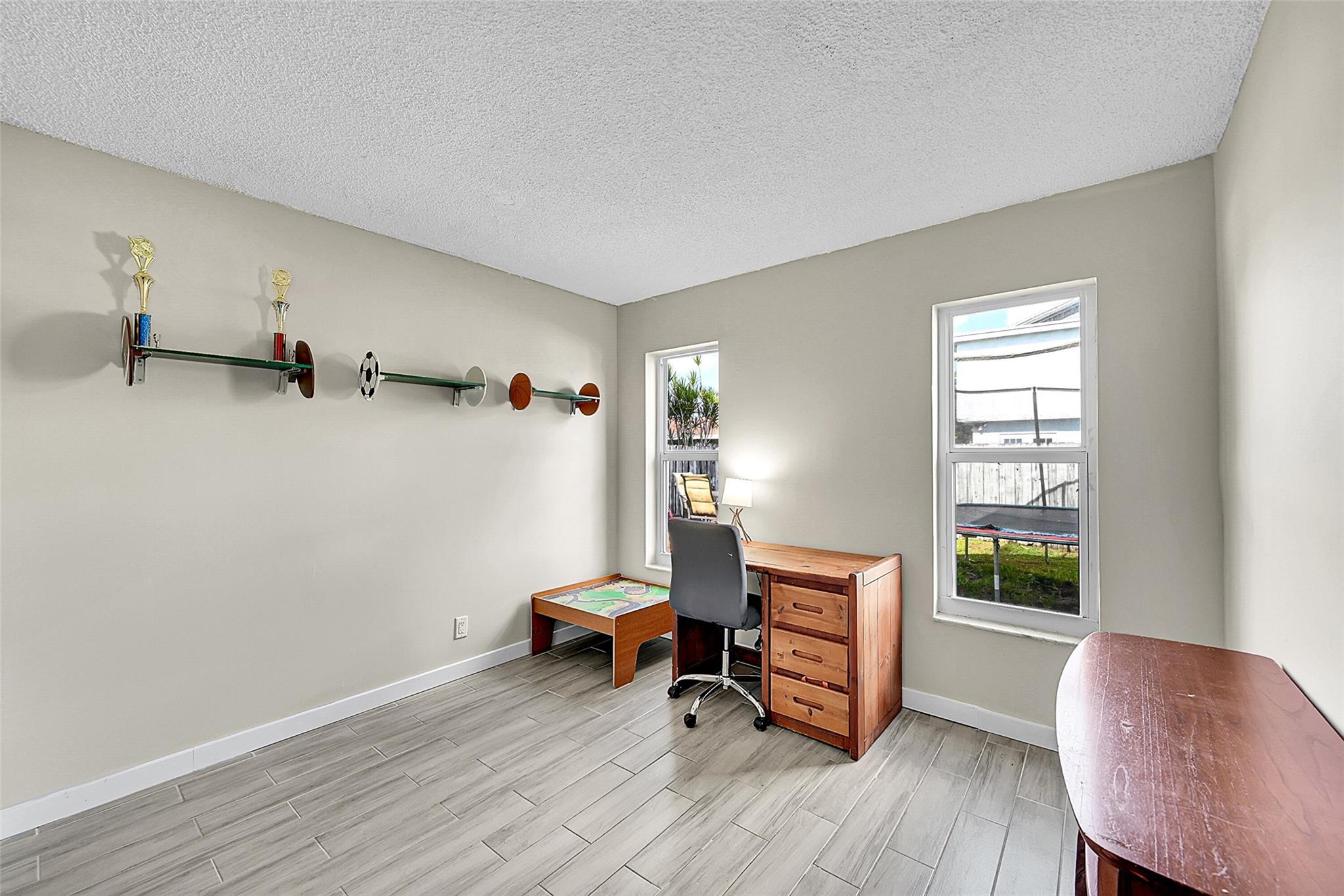 SPRINGTREE LAKES - Residential