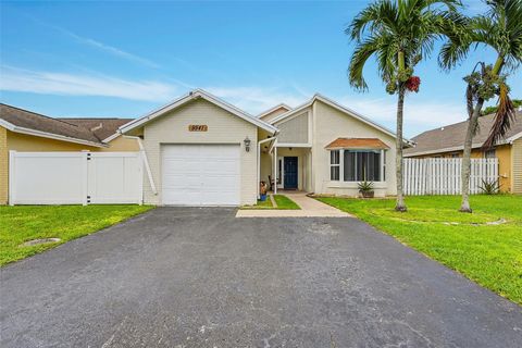 9941 NW 45th St Sunrise FL 33351