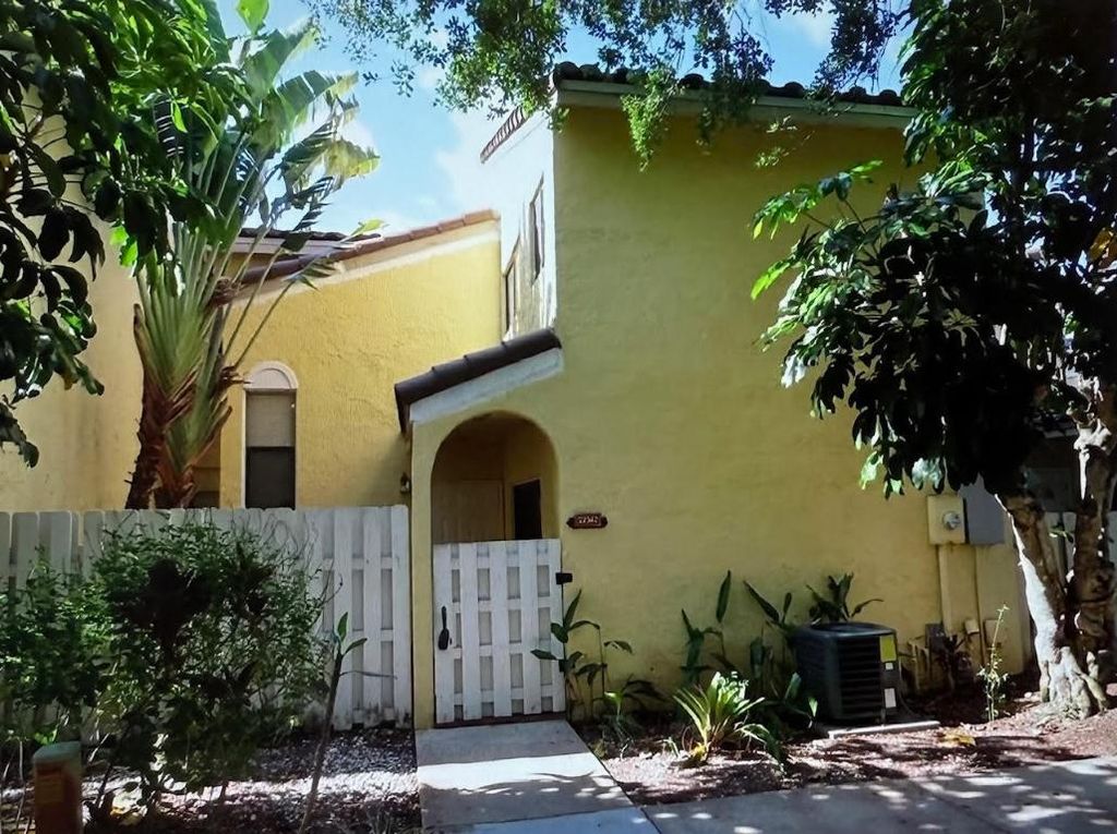 Photo of 22342 Pineapple Walk Drive, Boca Raton, FL 33433 (MLS # R11124438)