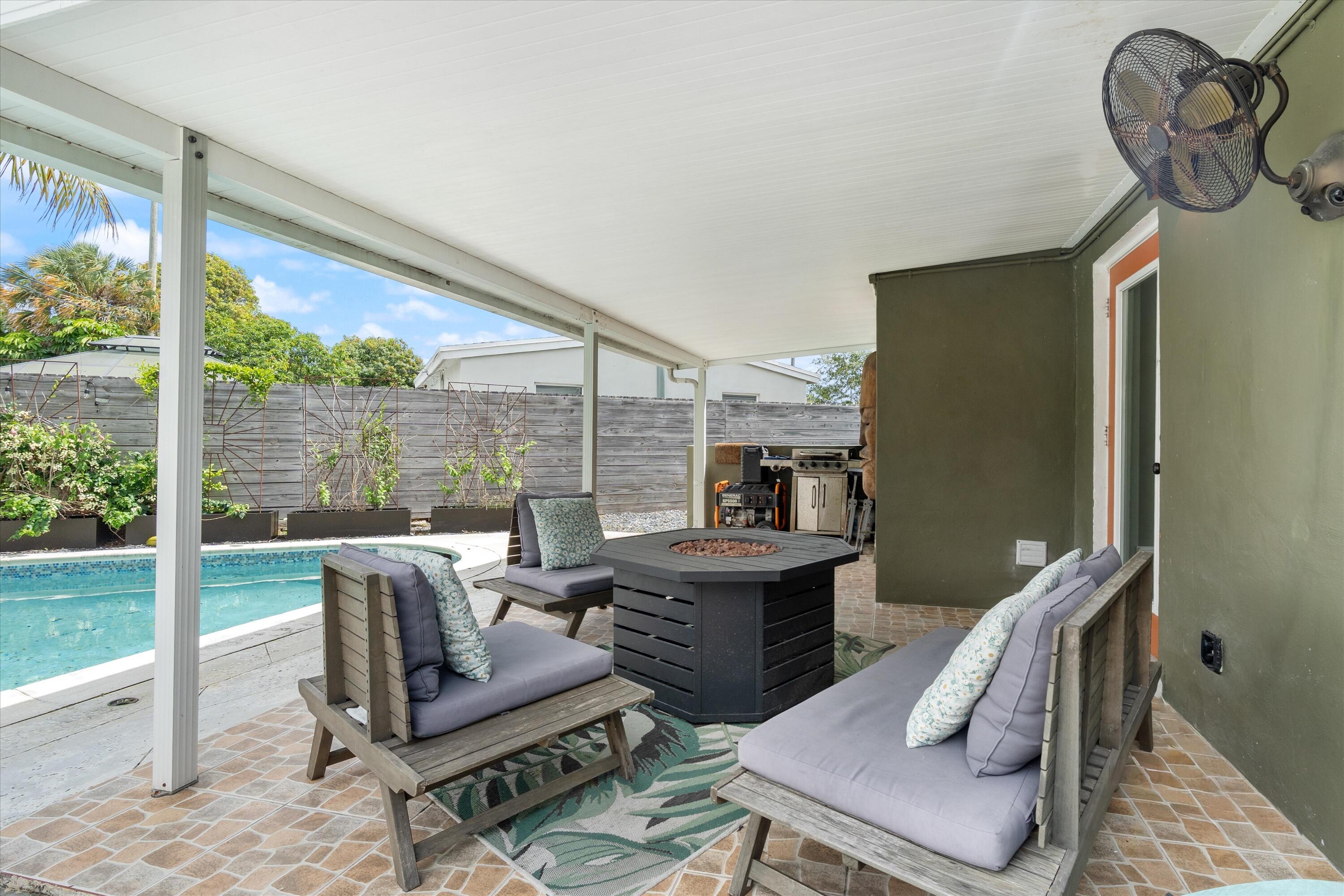 COLLIER MANOR 4TH ADD - Residential