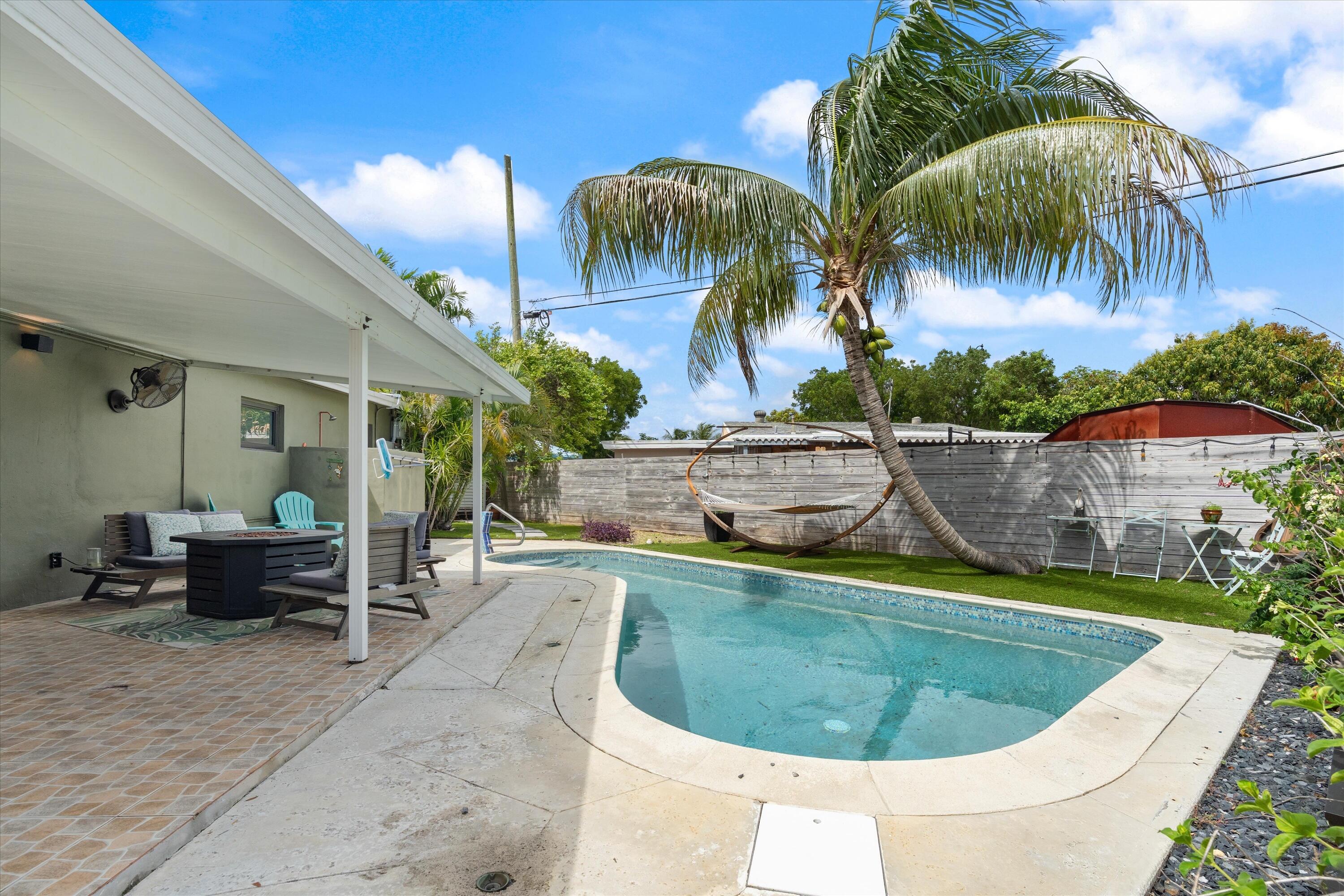 COLLIER MANOR 4TH ADD - Residential
