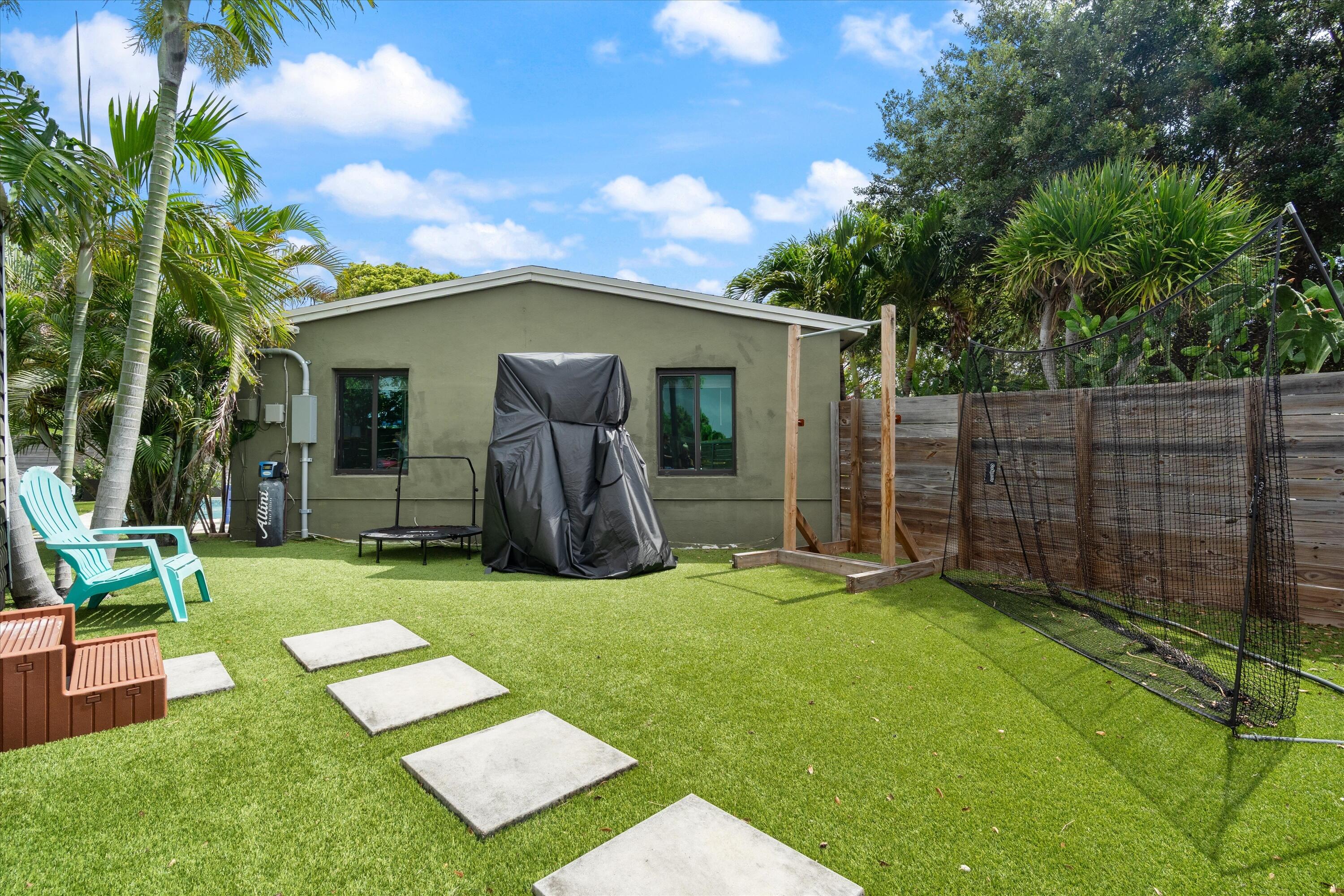 COLLIER MANOR 4TH ADD - Residential
