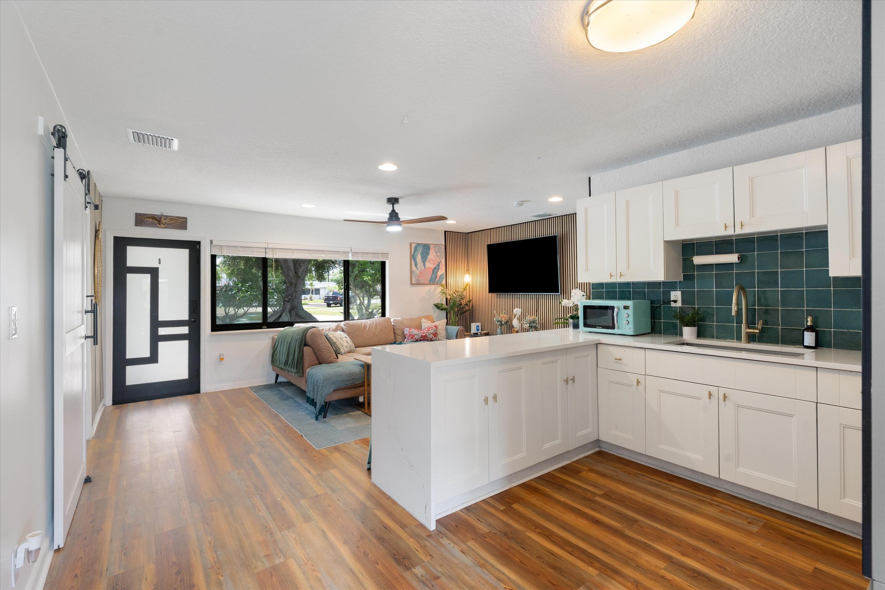 2417 NE 13th Terrace