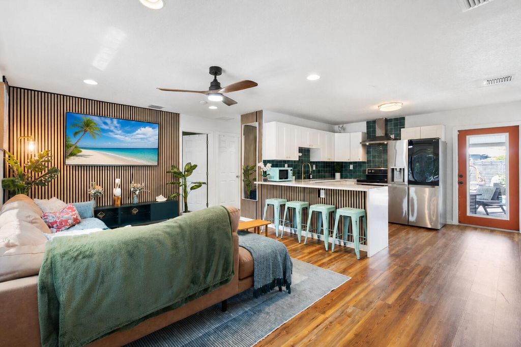 Photo of 2417 NE 13th Terrace, Pompano Beach, FL 33064 (MLS # B26033344)