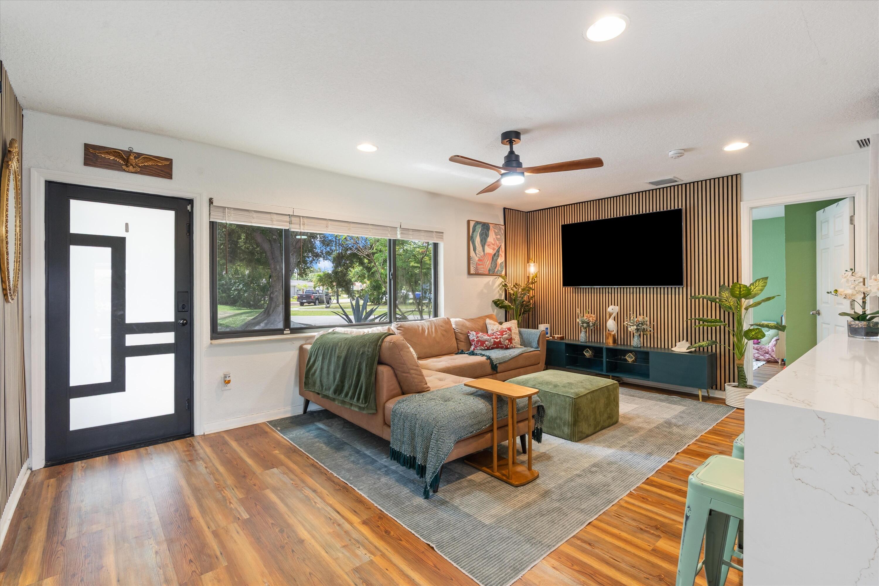 COLLIER MANOR 4TH ADD - Residential