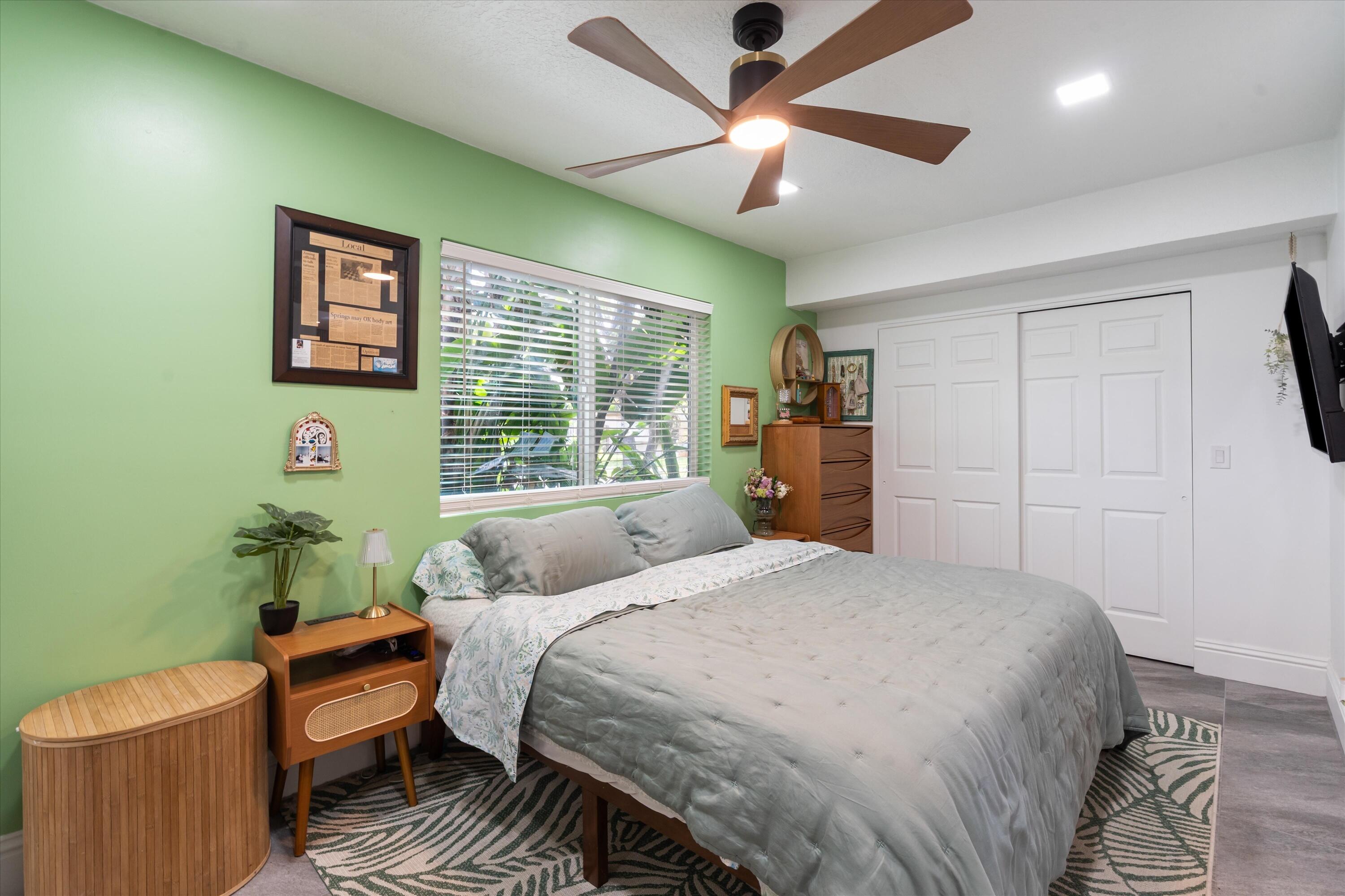 COLLIER MANOR 4TH ADD - Residential