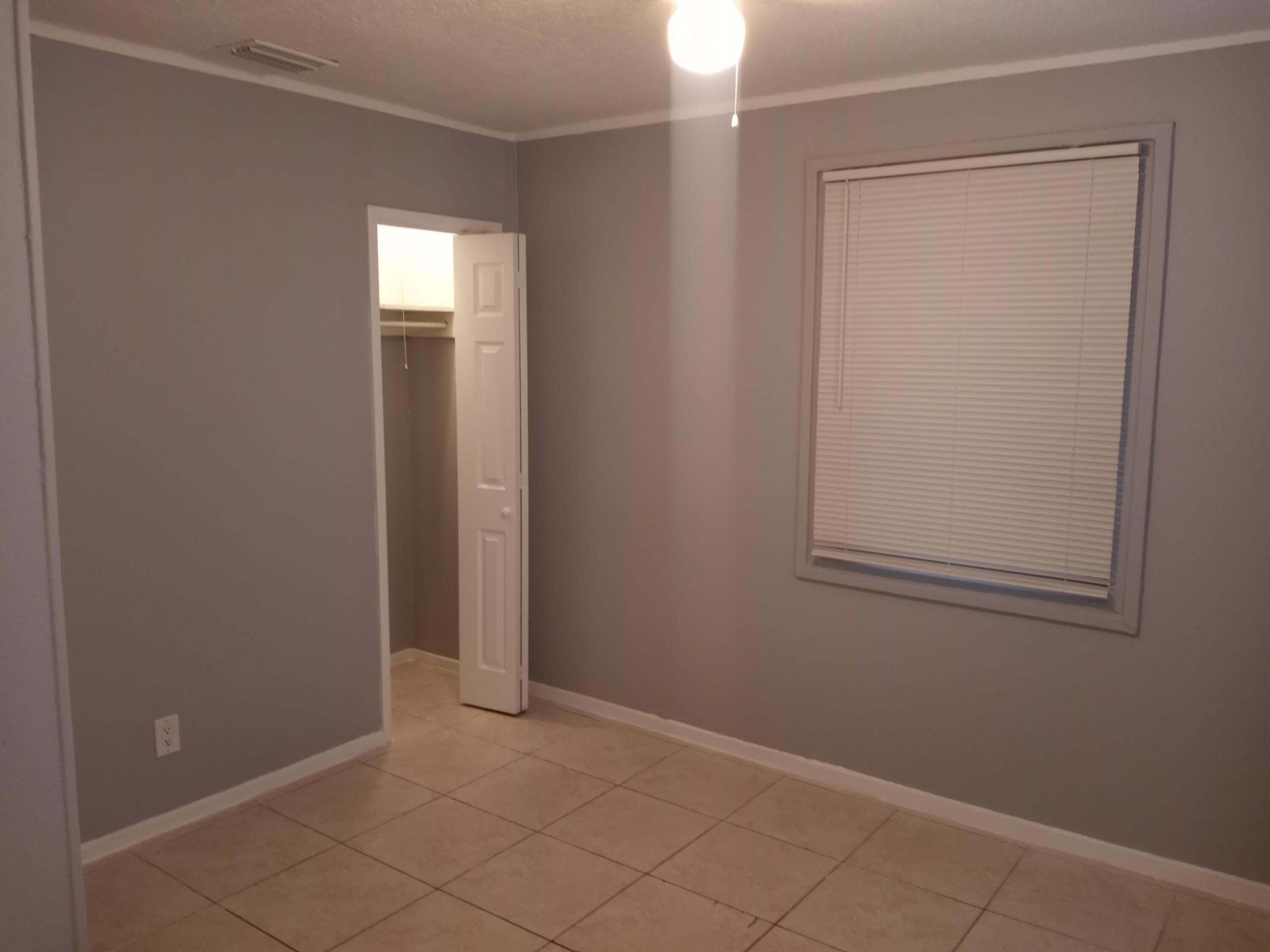 RIVIERA BEACH HEIGHTS ADD 3 - Residential Lease