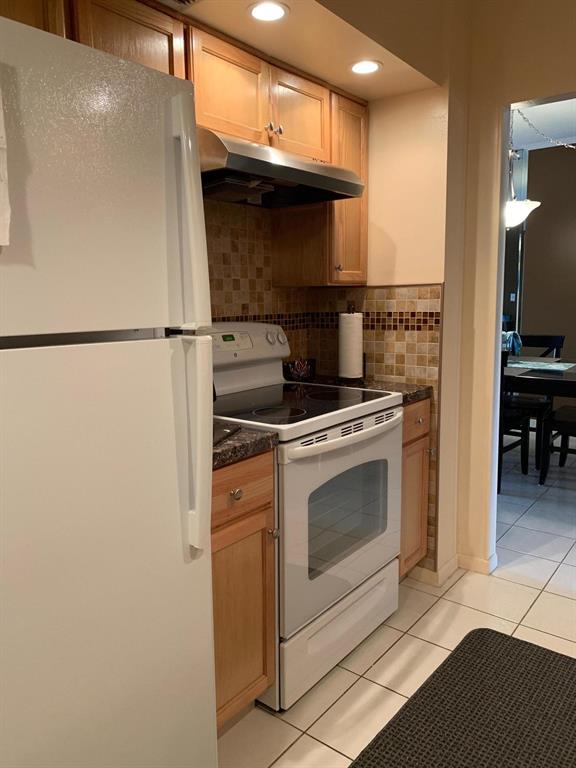 TIERRA DEL SOL CONDO - Residential