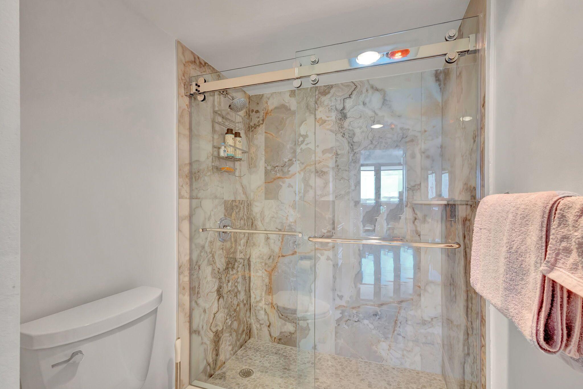 EASTPOINTE CONDO - Residential