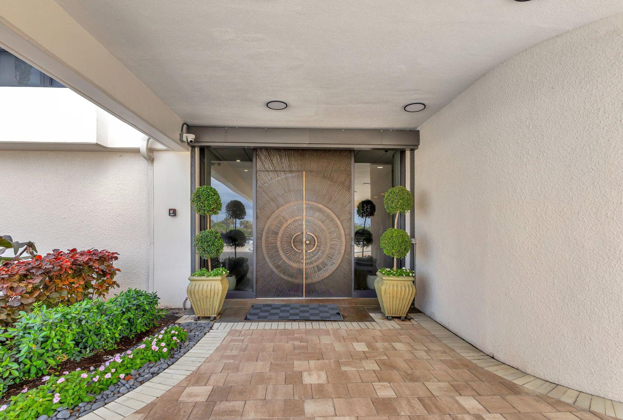 EASTPOINTE CONDO - Residential