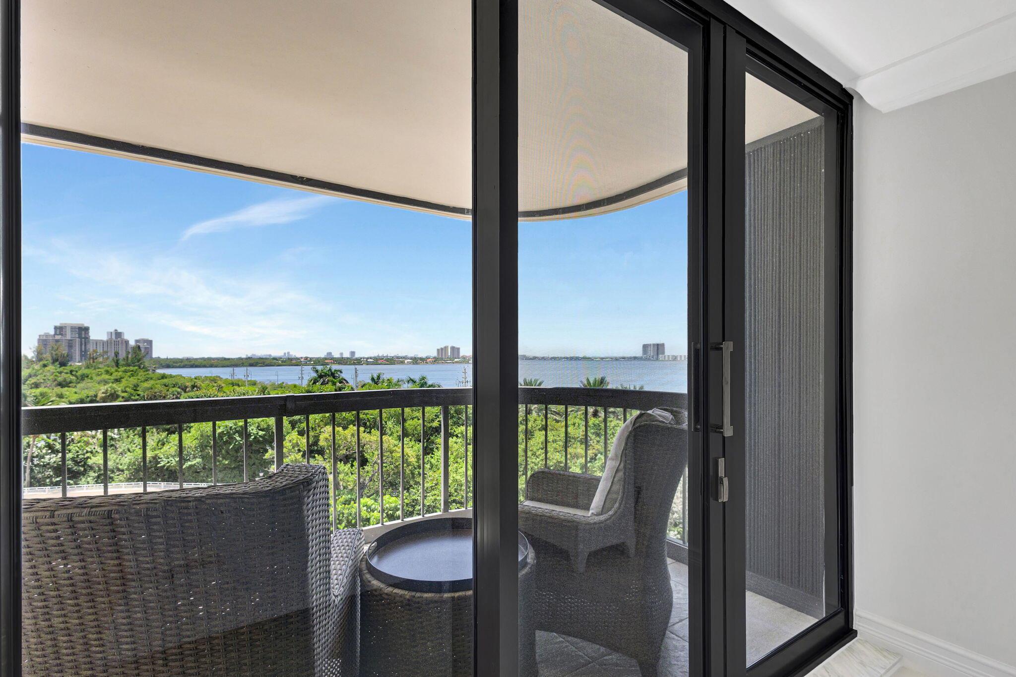 EASTPOINTE CONDO - Residential