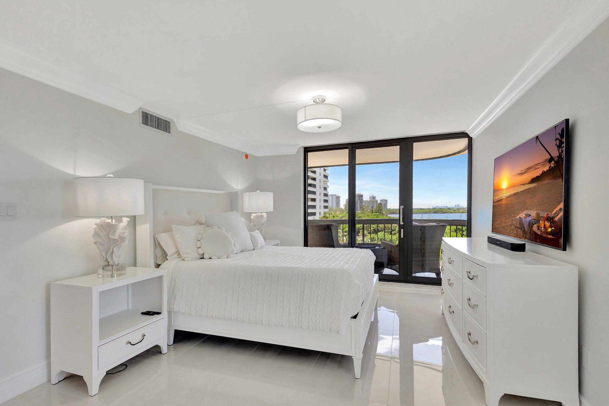 EASTPOINTE CONDO - Residential