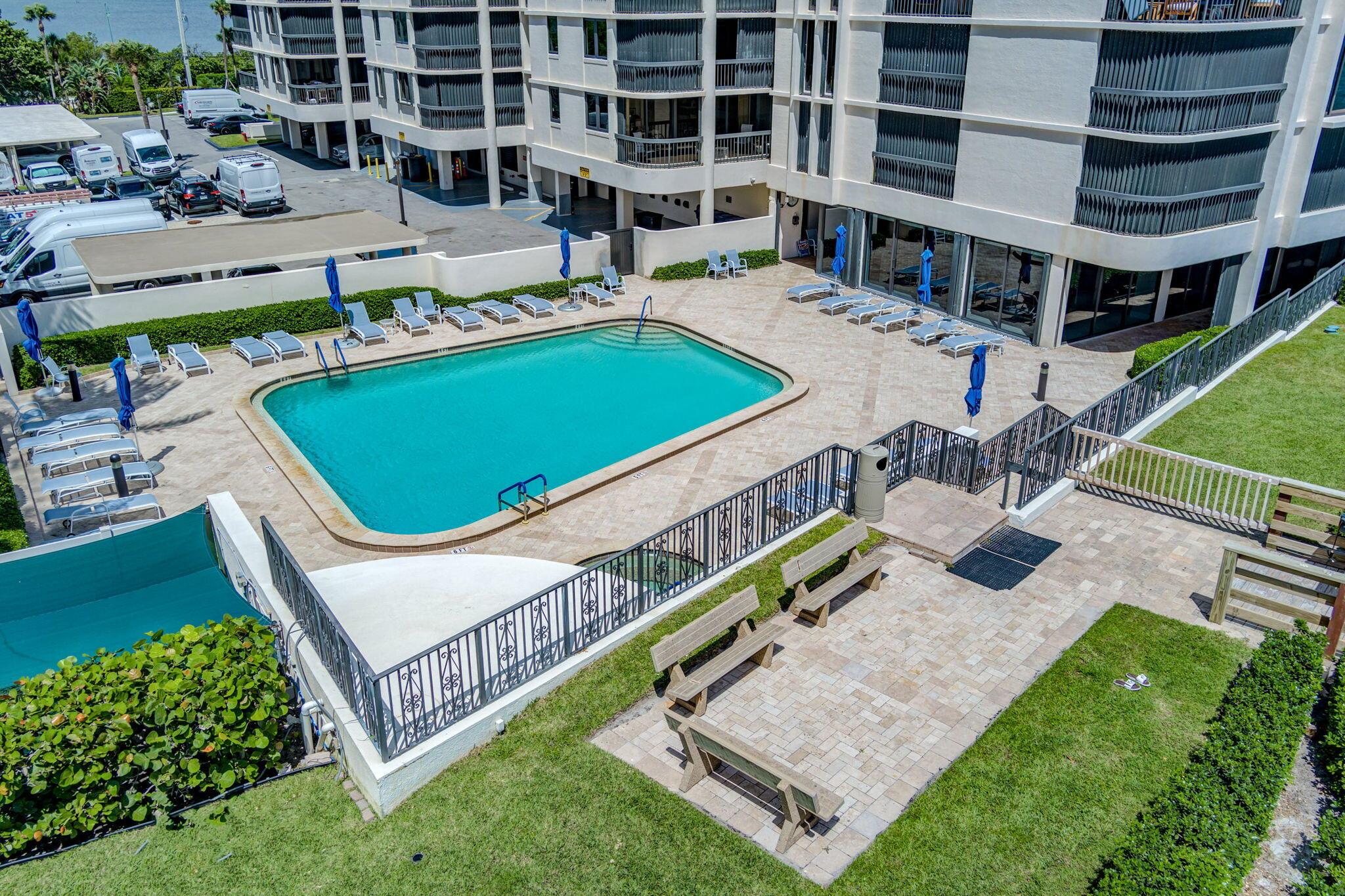 EASTPOINTE CONDO - Residential