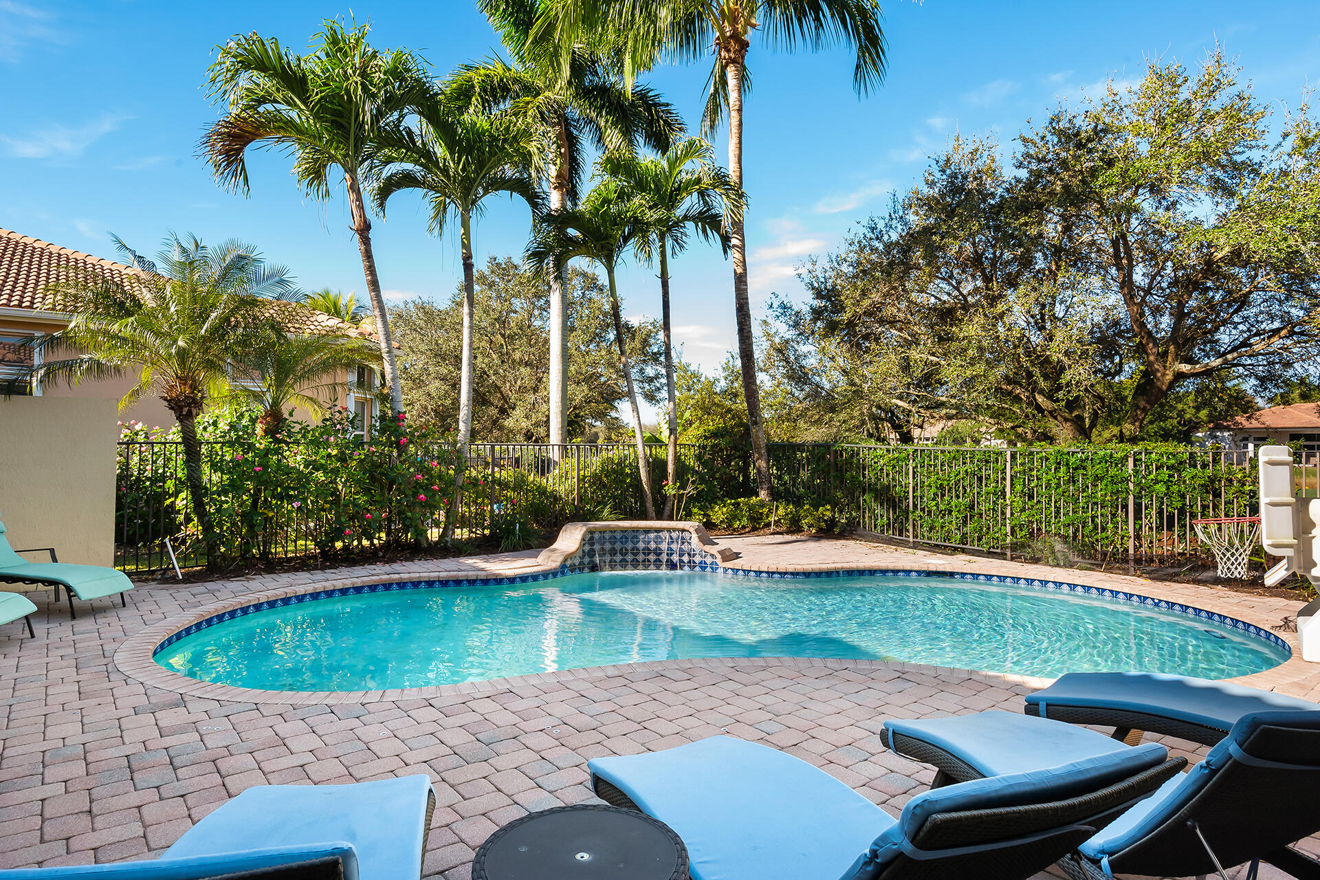 Mizner Country Club - Residential